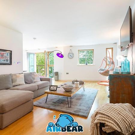Large Boutique Harbourside Apartment - Football Table (Adults Only) Bristol Eksteriør billede