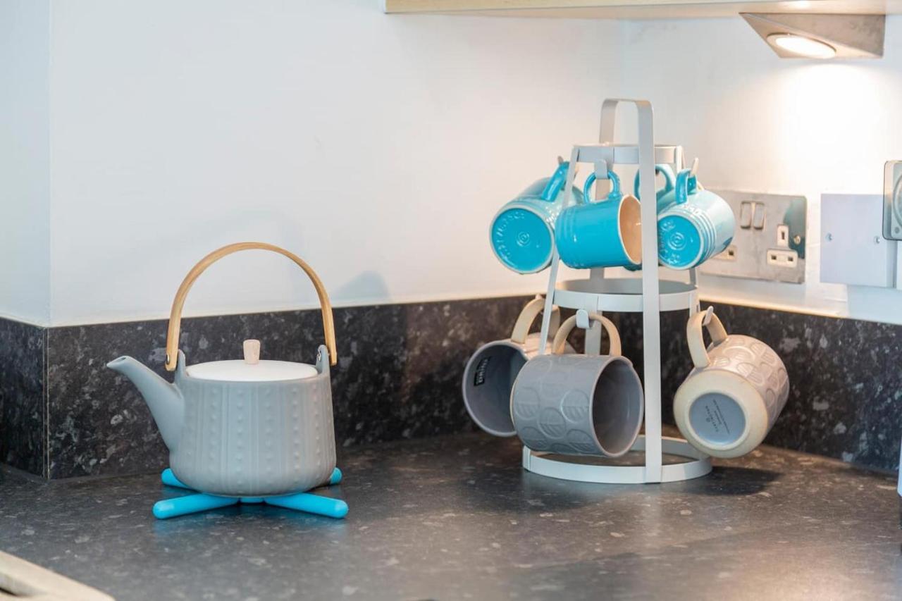 Large Boutique Harbourside Apartment - Football Table (Adults Only) Bristol Eksteriør billede